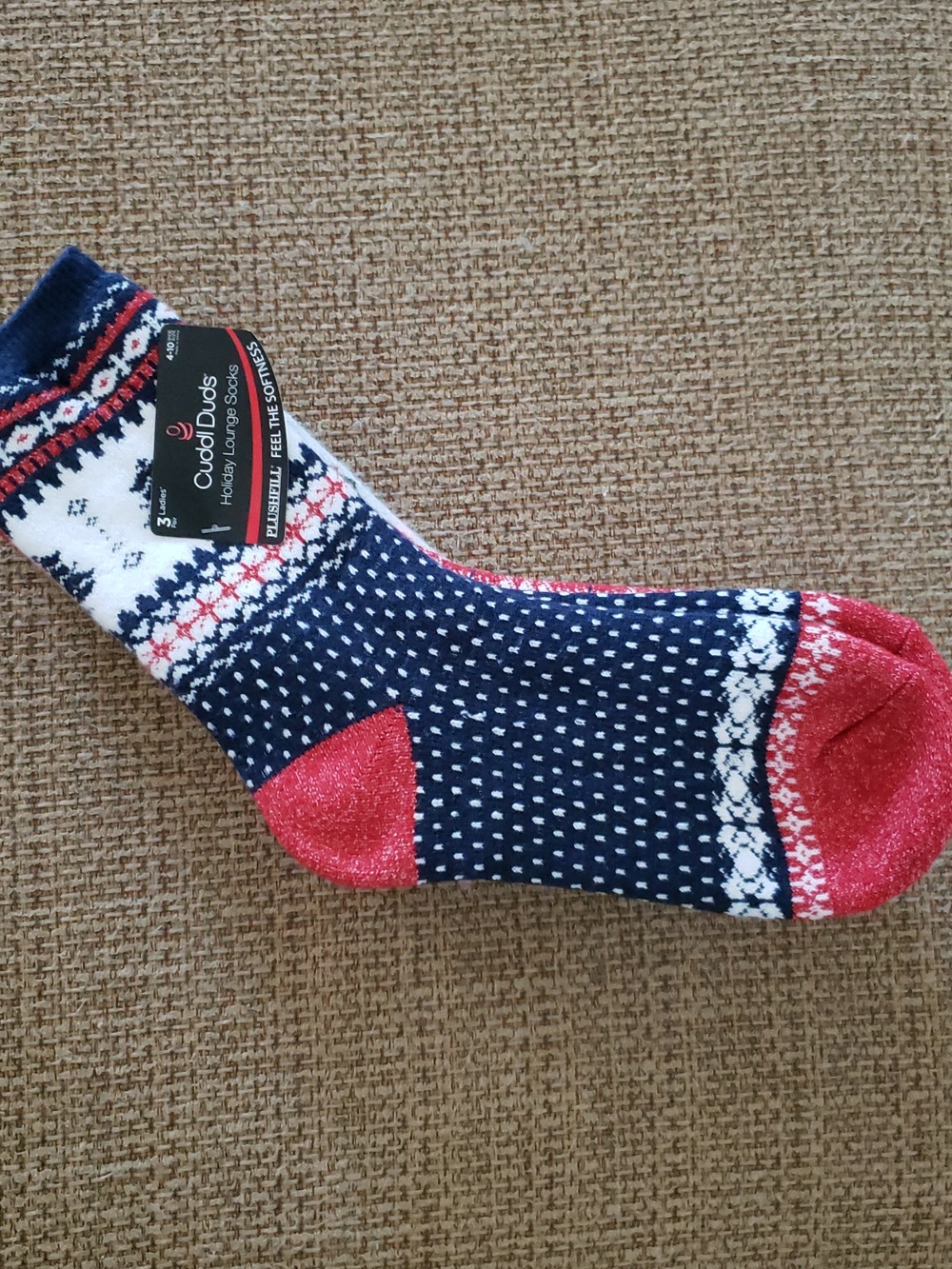 NWT-Cuddl Duds Ladies 3-Pack Patterned Holiday Lounge Socks Ladies Shoe SZ 4-10 - Picture 7 of 8